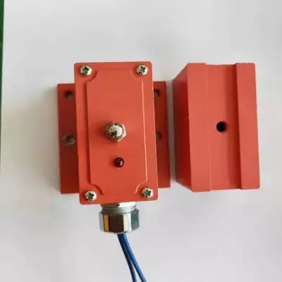 定長剪切用紅外線光電開關RM30-3024NK|對射式光電開關ZL20-3032PK 定長剪切用紅外線光電開關RM30-3024NK|對射式光電開關ZL20-3032PK